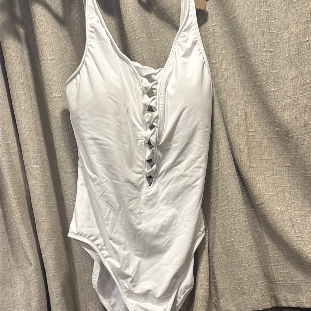 Blue Rod Beattie one piece swimsuit 10 nwt white w cutouts - Picture 9 of 9